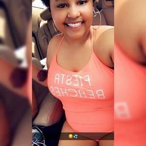 Meet your Posher, Dominique